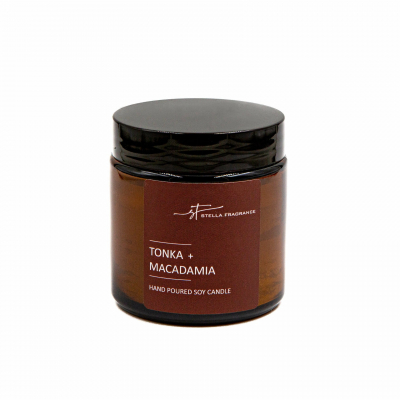 Изображение товара Ароматическая свеча Stella Fragrance Tonka & Macadamia 90 г создает уют и тепло