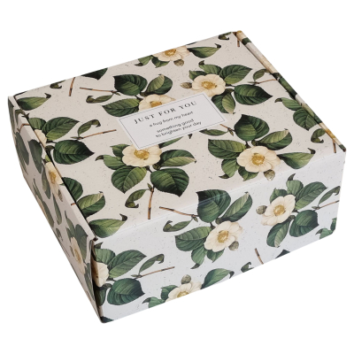 Изображение товара Подарочная коробка Be Smart Flora камелия 23x26x12 см