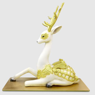 Изображение товара Декоративная фигура олень Bigdecor бело-золотая 1 шт. для интерьера и улицы