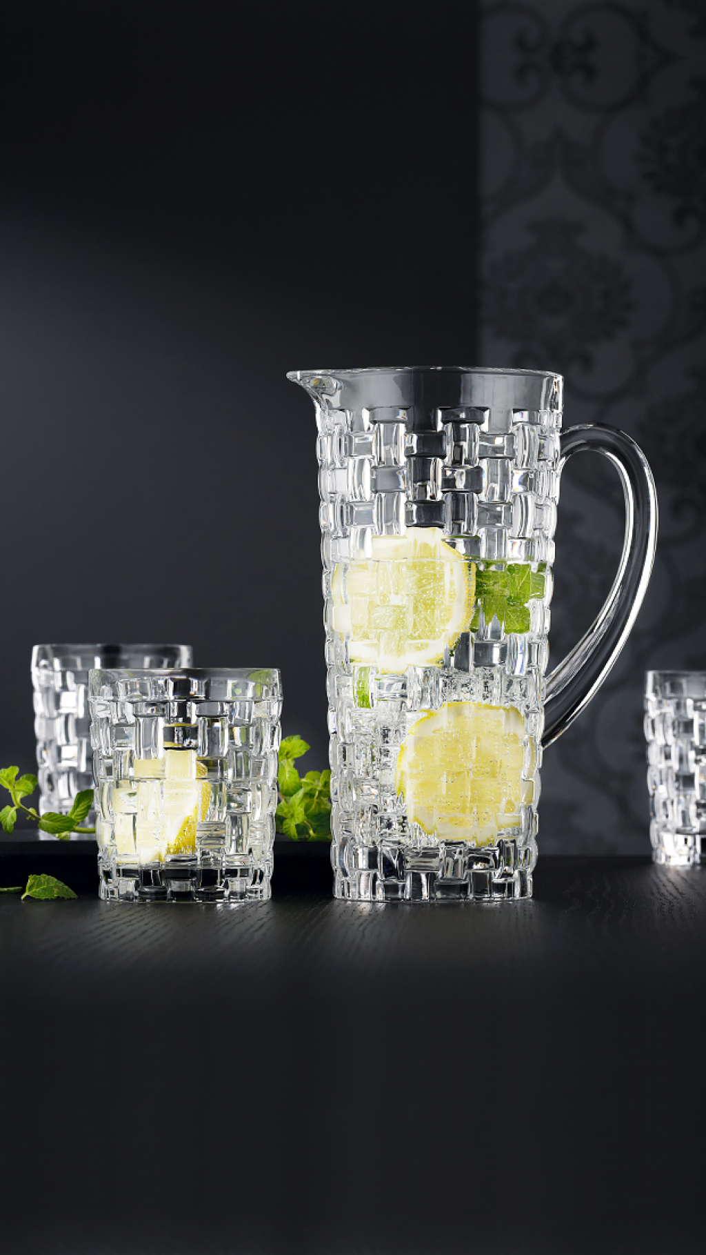 <span style="color:#cc3366">Скидки до 60%</span> на питьевые наборы Nachtmann!