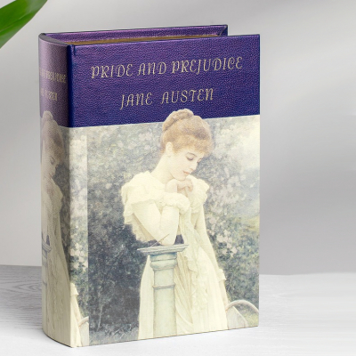 Изображение товара Шкатулка Glasar Pride and Prejudice в виде книги бежевая 19x8x27 см