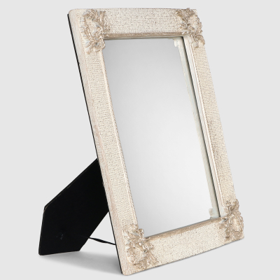 Изображение товара Зеркало Kimberley шампань 26,2х1,3х31,2 см настенное для интерьера ареного дизайна Изображение товара Зеркало Kimberley шампань 26,2х1,3х31,2 см настенное для интерьера ареного дизайна