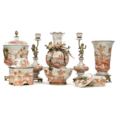 Изображение товара Фарфоровая шкатулка Glasar с бронзовой ящерицей 14х14 см бело-красная