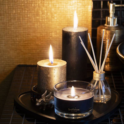 Изображение товара Декоративная свеча Bolsius Rustic Metallic Shimmer 8х6,8 см слоновая кость