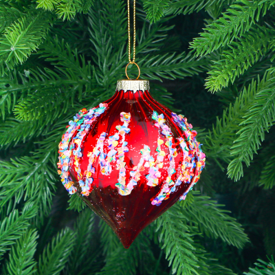 Изображение товара Ёлочный шар 8 см красный с разноцветными узорами, стекло, подвеска