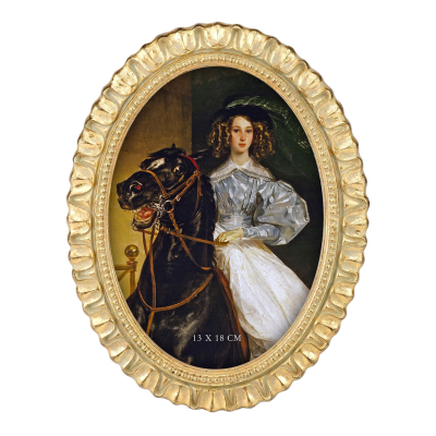 Изображение товара Настольная овальная фоторамка Glasar золотая 17x2x22 см