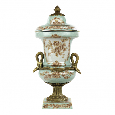 Изображение товара Фарфоровая ваза Glasar с бронзовыми змеями, мятного цвета, 39 см Изображение товара Фарфоровая ваза Glasar с бронзовыми змеями, мятного цвета, 39 см