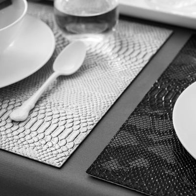 Изображение товара Подставка под горячее Togas Селиса серая с черным 45х33 см