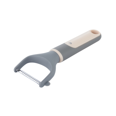 Изображение товара Овощечистка Werner Anzio для корейской моркови 17 см - практичный кухонный инструмент