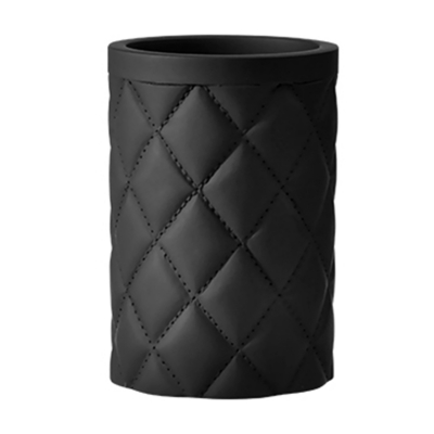 Изображение товара Стакан WasserKRAFT Never для зубных щеток черный 6.6x9.9 см