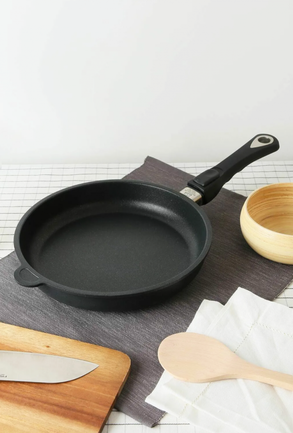 Специальные цены на сковороды AMT!