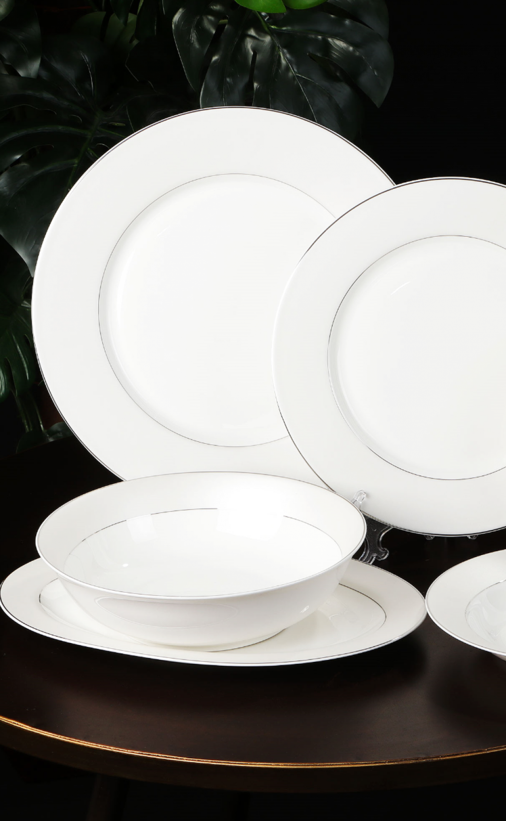 Подарок при покупке сервиза!