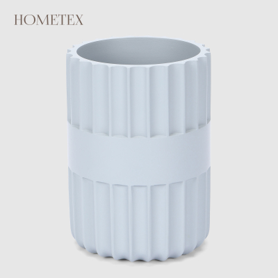 Изображение товара Стакан для зубных щёток Hometex Полосы светло-серый практичное решение для ванной Изображение товара Стакан для зубных щёток Hometex Полосы светло-серый практичное решение для ванной