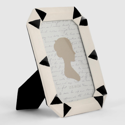 Изображение товара Фоторамка Kimberley черно-белая 17.3x22.3 см для фотографии 13x18 см Изображение товара Фоторамка Kimberley черно-белая 17.3x22.3 см для фотографии 13x18 см